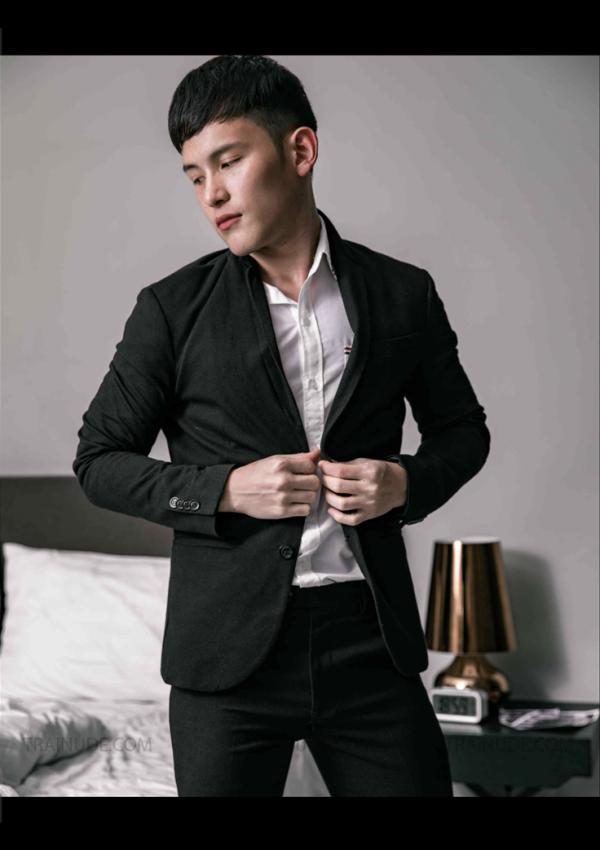 I-AM-MAGAZINE-Issue2.2--I-AM-WIREPULLER-Anawin-ebook